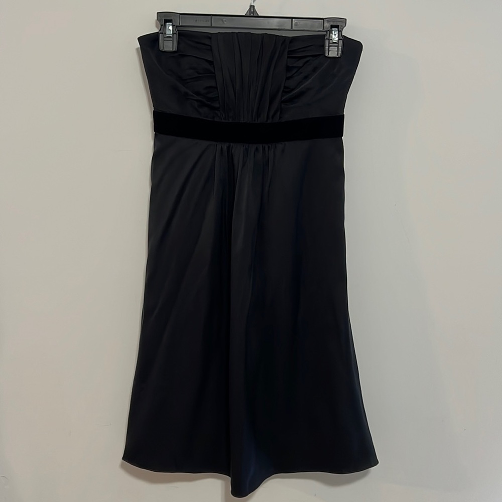 BANANA Republic Strapless Little Black Dress Velvet Band Size 2